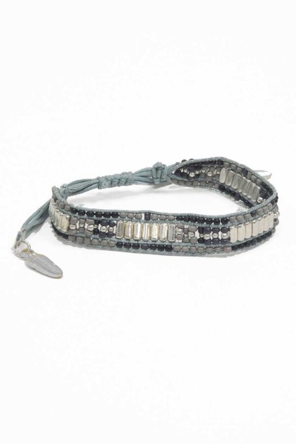 Bracelet à multiples perles - gris et argenté