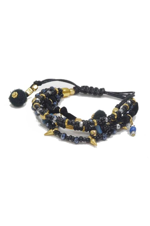 Bracelet à perles multiples et clous