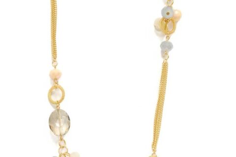 Collier à longue chaîne avec perles