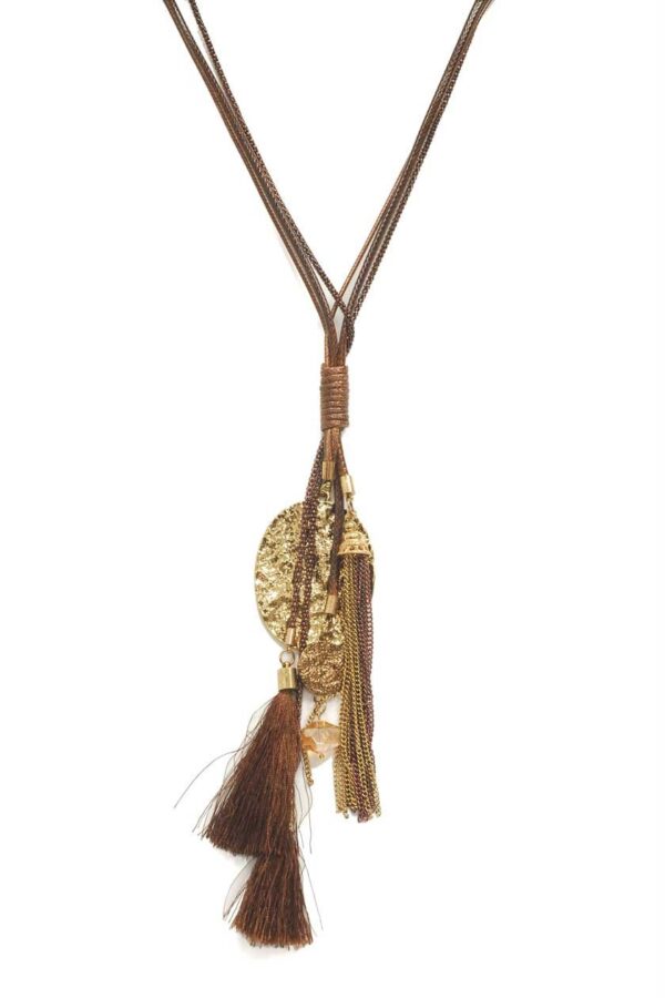 Collier à longues franges et breloques